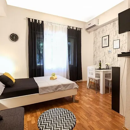 Gostinjska kuća Lucky 3*